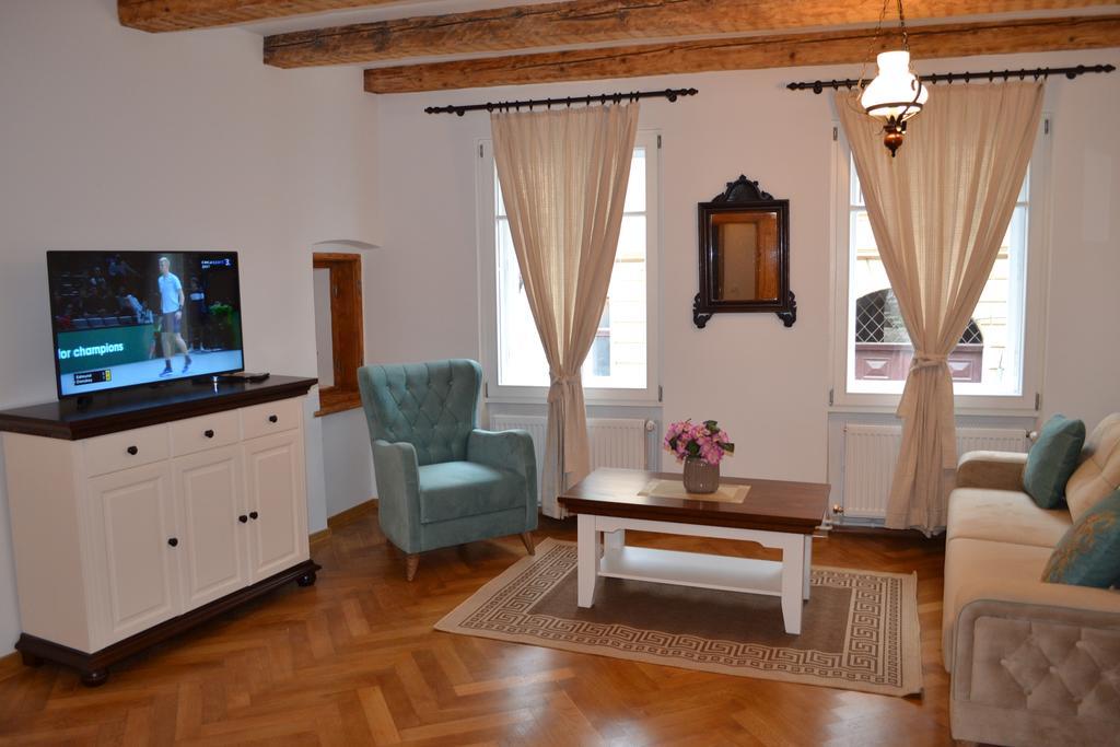 Casa Fanarilor Hotel บราชอฟ ภายนอก รูปภาพ