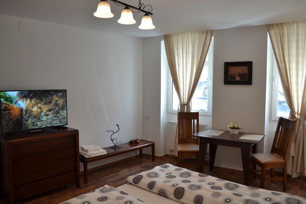 Casa Fanarilor Hotel บราชอฟ ภายนอก รูปภาพ